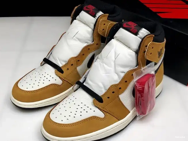 TB AQ0818-158 x AJ1 Off-Louis Jordan Air 1 OW 0512